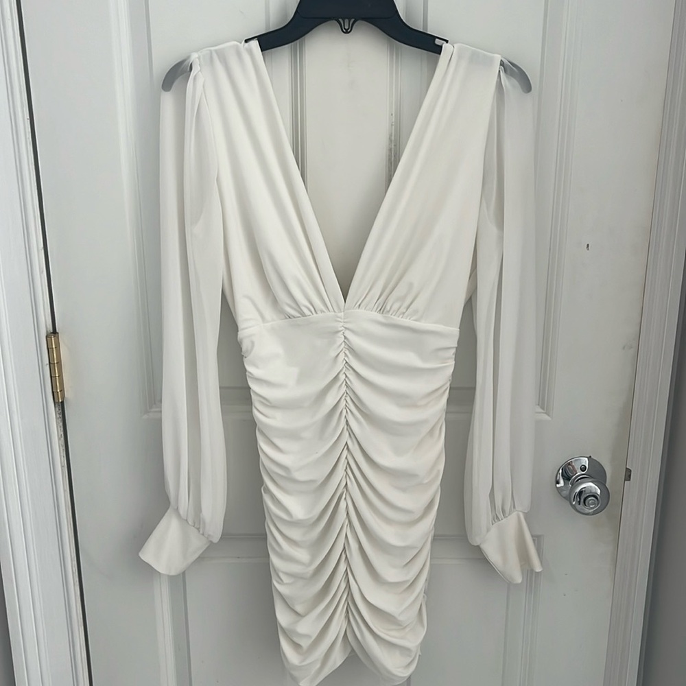 Windsor white dress size medium